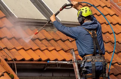 Démoussage et hydrofuge de toiture à Saïx